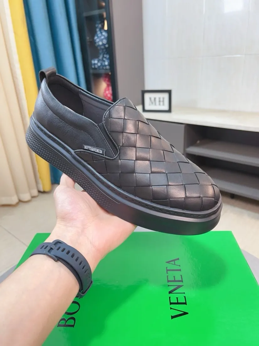 Men's men's shoes 💰500🌸🌸[bv~Bottega Veneta] 2024 classic spring and autumn trend models are on the market. The same style as the official website. Counter quality [strong][strong][strong] Selected first-layer cowhide woven, high-end atmosphere, silk cowhide lining, super cost-effective model. Original wear-resistant outsole. Fine workmanship. The upper layer of materials is used. The quality is visible. Hurry up and get started. Shoe sizes 38 to 44